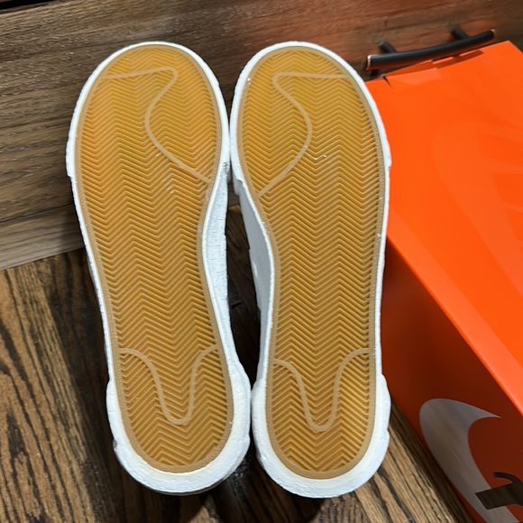 NIKE BLAZER MID SACAI SIZE 10 - Picture 4 of 8